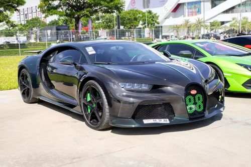Nhiều năm trở lại đây, số lượng siêu xe hiếm, đắt đỏ trên thế giới cập bến Campuchia rất nhiều, trong số này, có nhiều siêu phẩm của Koenigsegg Regera, Porsche 918 Spyder, Bugatti Chiron, Ferrari LaFerrari Aperta, McLaren Senna không phải do các đại gia Campuchia sở hữu, dù xe mang biển số nước này.