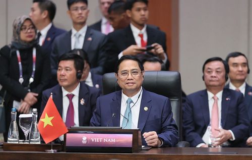 Thủ tướng Chính phủ Phạm Minh Chính dẫn đầu đoàn đại biểu Việt Nam dự lễ khai mạc Hội nghị Cấp cao ASEAN 43 tại Jakarta, Indonesia, ngày 5/9/2023. Ảnh: VGP