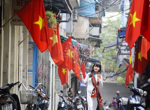 Con đường đã lựa chọn theo hướng văn minh, hiện đại chắc chắn không thể đảo ngược. Ảnh minh họa: Xuân Chính