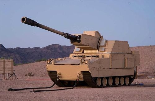 M109-A7 được trang bị hệ thống điều khiển hỏa lực tiên tiến lấy từ chương trình XM1203 NLOS-C, cho phép nâng cao hiệu suất tác chiến. Paladin sử dụng pháo chính M258 155mm, pháo mới có tầm bắn tối đa 24km với đạn thông thường và 30km với đạn tăng tầm.
