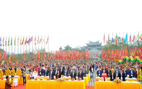 Khai hội chùa Bái Đính - Xuân Giáp Thìn 2024 đánh dấu bước khởi đầu cho chuỗi các hoạt động kỷ niệm 10 năm Quần thể danh thắng Tràng An - Ảnh: Minh Đường