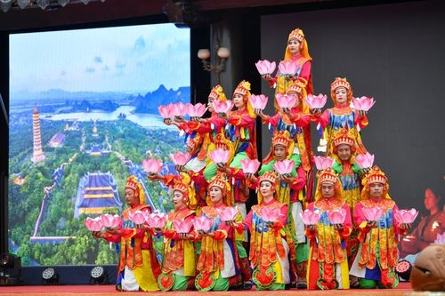 Sự kiện đánh dấu bước khởi đầu cho chuỗi các hoạt động kỷ niệm 10 năm Quần thể danh thắng Tràng An.