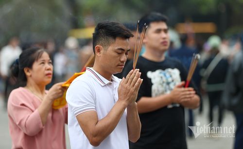 Thượng tọa Thích Minh Quang, Phó trụ trì chùa Bái Đính cho biết, Lễ hội chùa Bái Đính khai hội từ mùng 6 tháng Giêng kéo dài đến hết tháng 3 âm lịch. Đây là dịp để Phật tử cả nước hành hương về miền đất Phật.
