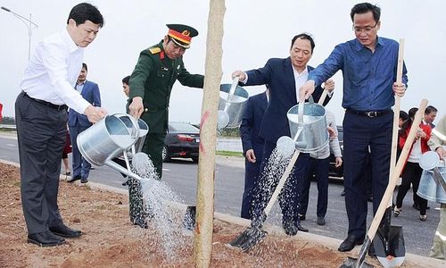 Lãnh đạo tỉnh Hưng Yên tham gia trồng cây hưởng ứng “Tết trồng cây đời đời nhớ ơn Bác Hồ” Xuân Giáp Thìn 2024.