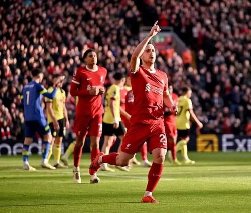  Vắng Jota, sức mạnh tấn công hành lang cánh của Liverpool sẽ bị giảm đáng kể. Ảnh: Getty 