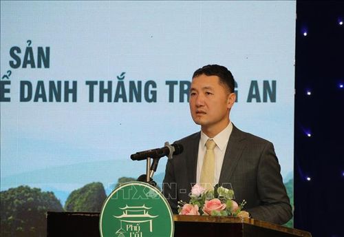 Ông Bùi Văn Mạnh, Giám đốc Sở Du lịch tỉnh Ninh Bình phát biểu tại tọa đàm.