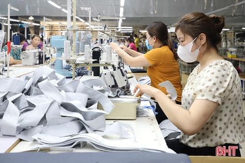 Ngành công nghiệp may mặc Hà Tĩnh đón nhiều tín hiệu tích cực trong những tháng đầu năm mới.