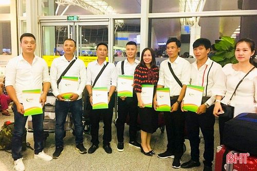 Các du học sinh được Công ty TNHH Thương mại và Hợp tác quốc tế AMA (TP Hà Tĩnh) tư vấn hoàn thành thủ tục, trước ngày nhập học tại các nước trên thế giới.