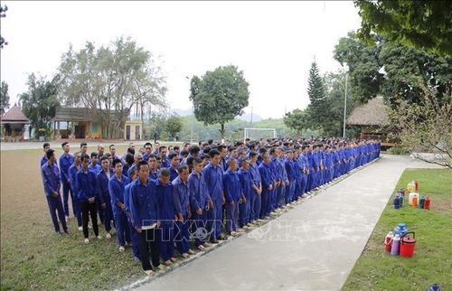 Học viên của trại bắt đầu ngày mới từ khoảng hơn 5 giờ sáng để thức dậy tập thể dục, ăn sáng, trước khi phân thành các nhóm đi lao động.