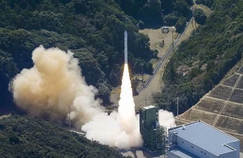 Hình ảnh tên lửa Kairos lúc rời khỏi bệ phóng. Ảnh: Kyodo News