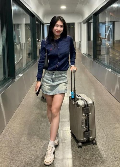 Có lúc cô nàng biến hóa đầy cá tính. Trang Facebook của Thanh Nhã hiện có gần 100.000 người theo dõi.