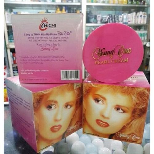 Sản phẩm Kem dưỡng trắng da Young One do Công ty TNHH hóa mỹ phẩm Chi Chi, có địa chỉ tại số 240/13/18D Nguyễn Văn Luông, phường 11, quận 6, thành phố Hồ Chí Minh sản xuất và chịu trách nhiệm lưu hành trên thị trường.