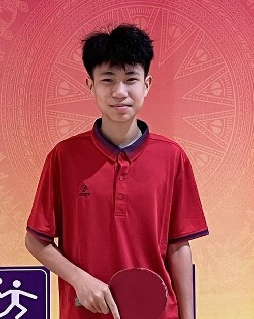 Tay vợt trẻ xuất sắc Chu Đức Huy.