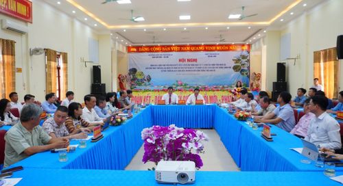 Toàn cảnh hội nghị tìm giải pháp để du lịch cộng đồng, du lịch miền Tây Nghệ An phát triển.