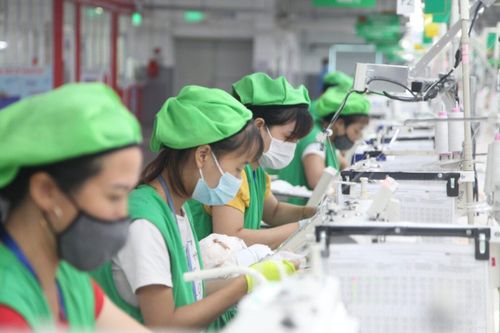 Việc đồng hành và hướng dẫn khách hành điều chỉnh phụ tải tốt hàng ngày và lúc phụ tải công suất đỉnh cao, PC Bắc Giang kỳ vọng khách hàng công nghiệp đồng lòng, chung sức cùng ngành điện để đảm bảo công tác cấp điện ổn định, an toàn trong năm 2024 (Ảnh: Crystal Martin cung cấp)