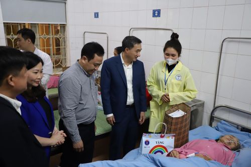 1.000 người dân Yên Bái được thăm khám và cấp thuốc miễn phí