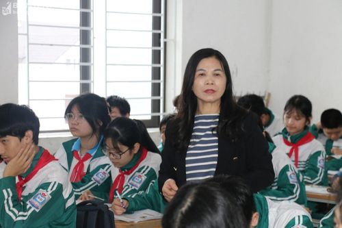  Giờ học của học sinh lớp 9 Trường THCS Hưng Bình - thành phố Vinh. Ảnh: Mỹ Hà 