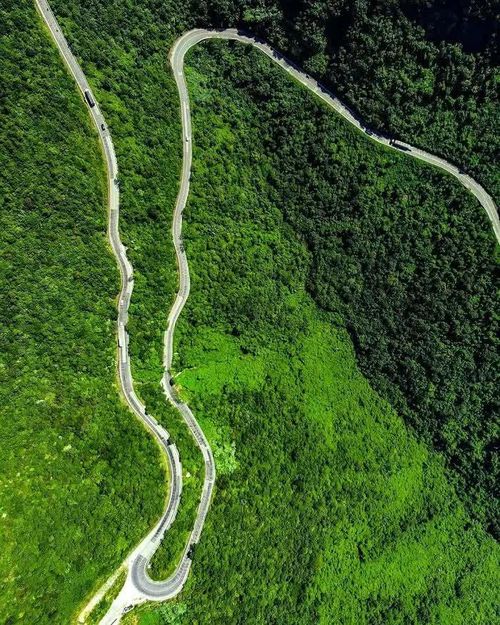Sự hùng vĩ của Cung đường di sản đẹp nhất Việt Nam