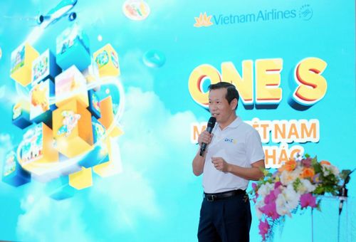 Phó Tổng giám đốc Vietnam Airlines - Đặng Anh Tuấn phát biểu tại buổi ra mắt