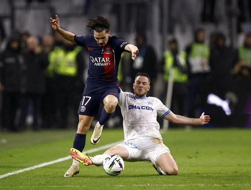 PSG gặp nhiều khó khăn khi phải làm khách trên sân của Marseille