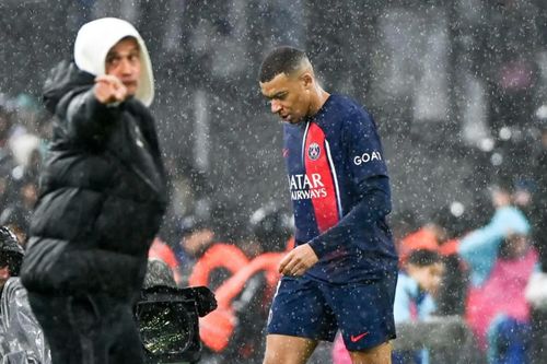 Mbappe đã mất quyền bất khả xâm phạm ở PSG.