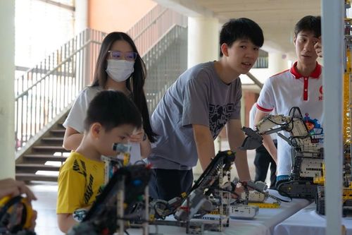 GART Expo 2024 hứa hẹn sẽ là sân chơi bổ ích, lý thú về Khoa học - Công nghệ - Kĩ thuật - Toán học (S.T.E.M), lĩnh vực Robotics và giới thiệu các cuộc thi robot tới tất cả mọi người.