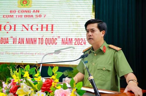 Đại tá Nguyễn Đức Hải – Giám đốc Công an tỉnh Quảng Trị phát biểu tại hội nghị.