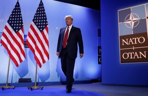 Cựu Tổng thống Mỹ Donald Trump tại Hội nghị thượng đỉnh NATO tại Brussels, Bỉ, tháng 7/2018. (Nguồn: NYTimes)
