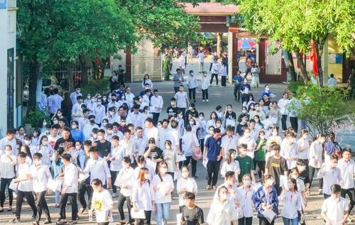 Đua vào lớp 10 công lập, gần 60% thí sinh phải "rớt".
