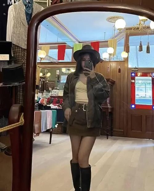 Hồng Ngọc không nộp hồ sơ ứng tuyển vào các công ty đưa ra thông báo chiêu mộ thiếu chuyên nghiệp.