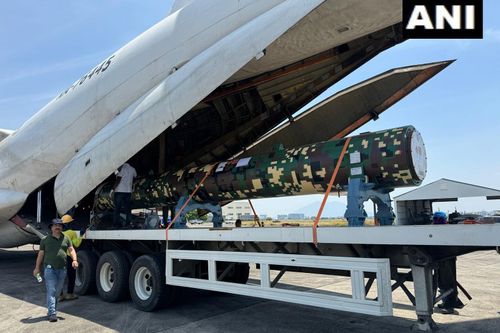 Một quả tên lửa BrahMos được Ấn Độ chuyển giao cho Philippines ngày 19/4. Ảnh: ANI