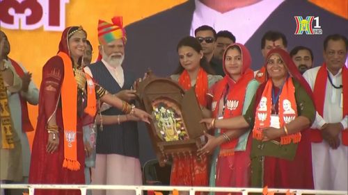 Thủ tướng Modi cam kết đưa ra nhiều thay đổi có tính bước ngoặt, trong đó, bao gồm việc trao quyền cho phụ nữ và người yếu thế nếu đảng này giành thắng lợi.