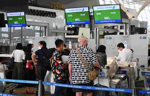 Nghỉ lễ 30/4 - 1/5 năm nay, đường sắt và vận tải đường bộ tiếp tục tăng trưởng, ngành hàng không vì thế được dự báo không xảy ra tình trạng quá tải.