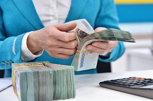 Tỷ lệ tối đa cấp tín dụng/vốn tự có đối với một khách hàng và người liên quan sẽ giảm dần từ 25% về 15% trong 05 năm (đến năm 2029)