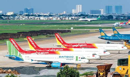  Nhiều chặng bay đã kín chỗ trong cao điểm nghỉ lễ. Ảnh: Cục Hàng không. 