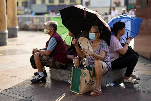 Philippines đã hứng chịu thời tiết nắng nóng bất thường trong nhiều tuần gần đây. Chỉ số nhiệt ở Thủ đô Manila thường xuyên nằm trong khoảng từ 42 đến 51 độ C