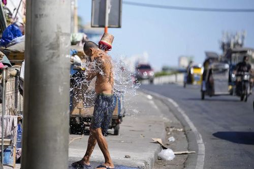 Tháng 4 thường là thời điểm nóng nhất trong năm ở Thái Lan và các quốc gia khác ở Đông Nam Á, nhưng điều kiện thời tiết vào năm 2024 đã trở nên trầm trọng hơn do hình thái thời tiết El Nino.