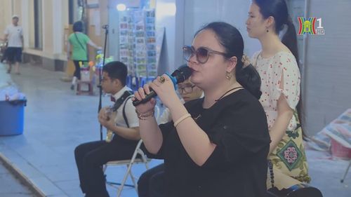 Đây là buổi biểu diễn của một ban nhạc đặc biệt mang tên gọi "Nắng mới"