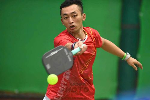  Tay vợt Trần Đức Phong từng là kiện tướng cầu lông của thể thao Hà Nội 