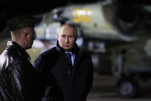 Tổng thống Nga Vladimir Putin thăm trung tâm huấn luyện bay của Bộ Quốc phòng Nga ở Torzhok, vùng Tver, Nga. Ảnh: Sputnik