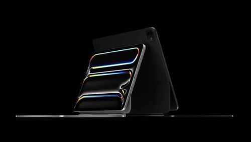 Bộ đôi iPad Pro mới ra mắt, với kích thước siêu mỏng và màn hình OLED kép. Ảnh: Apple.