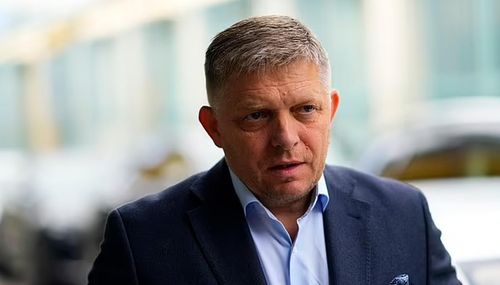 Vụ ám sát Thủ tướng Slovakia Fico (ảnh) được cho là mang "động cơ chính trị".