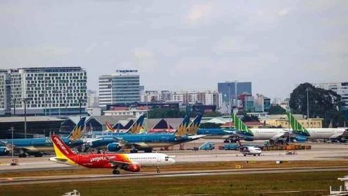 Để hạ nhiệt giá vé, các hãng bay cho rằng cần nhiều giải pháp và nhiều bên tham gia