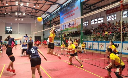 Trận tranh giải nhất, nhì giữa câu lạc bộ Hòa An và Thạch An.