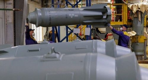 Hiện tại, Pháp cho biết họ đang phối hợp với Mỹ để tích hợp bom ASSM Hammer lên tiêm kích F-16, mang lại khả năng tấn công đa dạng hơn cho Không quân Ukraine.