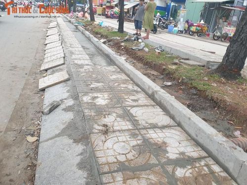 Cận cảnh một đoạn công ty Vạn Thành Đạt đang thi công gói thầu xây dựng trên 27 tỷ thuộc dự án " nâng cấp vỉa hè đường Điện Biên Phủ"