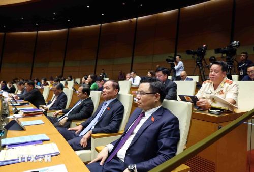  Các đại biểu tham dự phiên khai mạc Kỳ họp thứ 7, Quốc hội khóa XV. (Ảnh: TTXVN) 