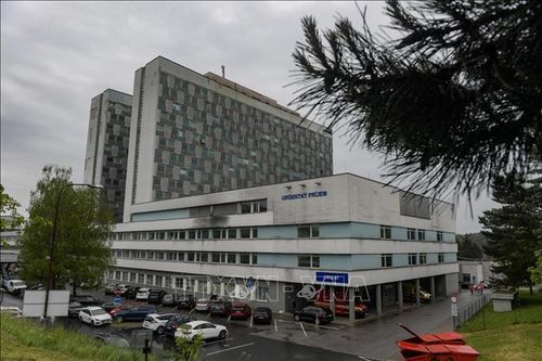 Bệnh viện Banska Bystrica, nơi Thủ tướng Slovakia Robert Fico được điều trị sau khi bị bắn, ngày 17/5/2024. Ảnh: AFP/TTXVN