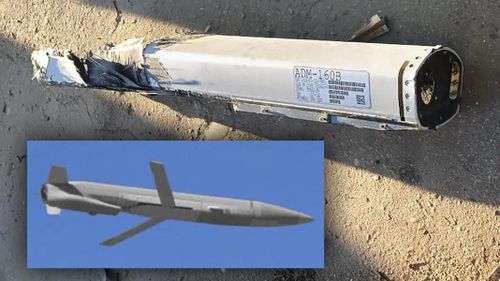 Đến tháng 12/2023 tiếp tục xuất hiện thêm các hình ảnh về phần còn lại của mồi bẫy ADM-160 sau khi phóng, lần này là tại tỉnh miền nam Kherson.