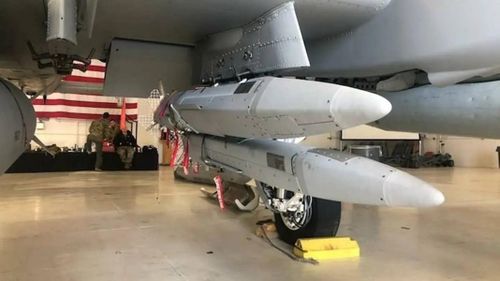 ADM-160B có thể được phóng từ nhiều loại phi cơ, từ tiêm kích F-16 đến vận tải cơ hạng nặng.